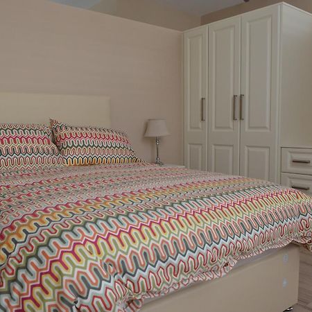 Blessings Studio Apartments Cootehill エクステリア 写真